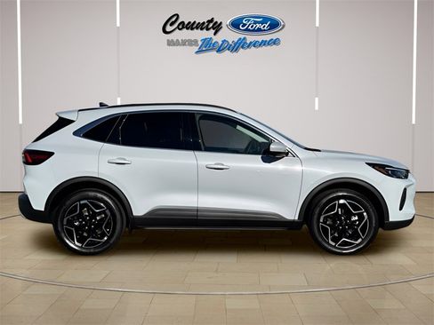 New 2026 Ford Escape Platinum w/ Premium Technology Package image 22