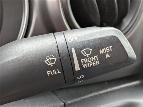 Used 2021 Jeep Gladiator Willys image 11