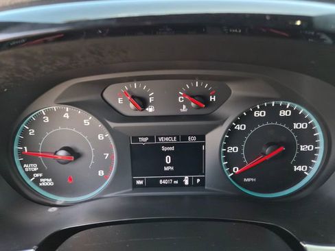 Used 2023 Chevrolet Traverse LT FWD image 23
