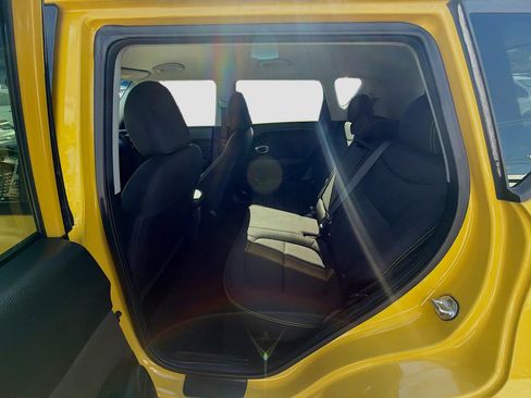 Used 2015 Kia Soul + image 22