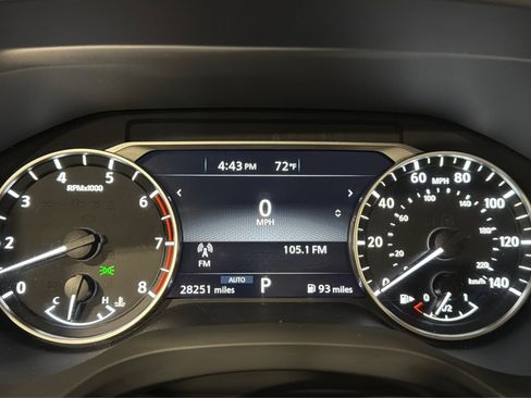 Used 2023 Nissan Rogue SV AWD/4WD image 24