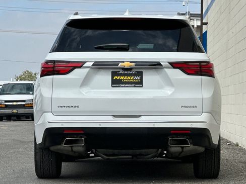 Certified 2023 Chevrolet Traverse Premier w/ LPO, Cargo Package FWD image 5