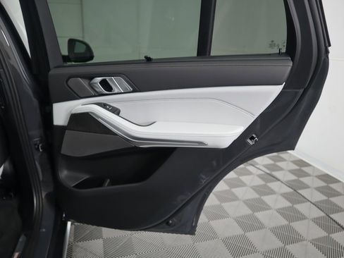 New 2026 BMW X5 xDrive40i w/ Executive Package image 28