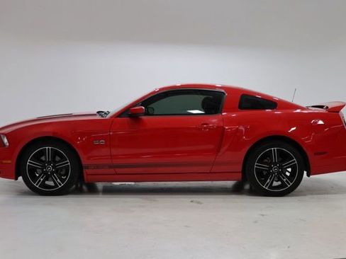 Used 2014 Ford Mustang GT Premium w/ Equipment Group 402A RWD image 4