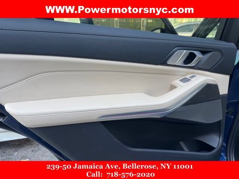 Used 2021 BMW X7 xDrive40i w/ M Sport Package AWD/4WD image 25