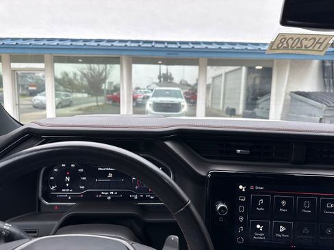 Used 2023 GMC Sierra 1500 AT4 w/ AT4 Preferred Package image 13