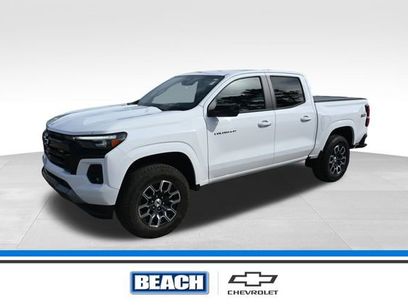 Used 2024 Chevrolet Colorado Z71 w/ Z71 Convenience Package 2