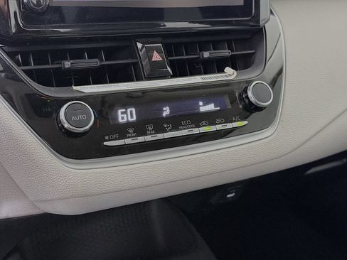 Used 2023 Toyota Corolla LE FWD image 18