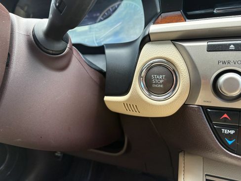 Used 2018 Lexus ES 350 w/ Luxury Package w/Wood Trim FWD image 29