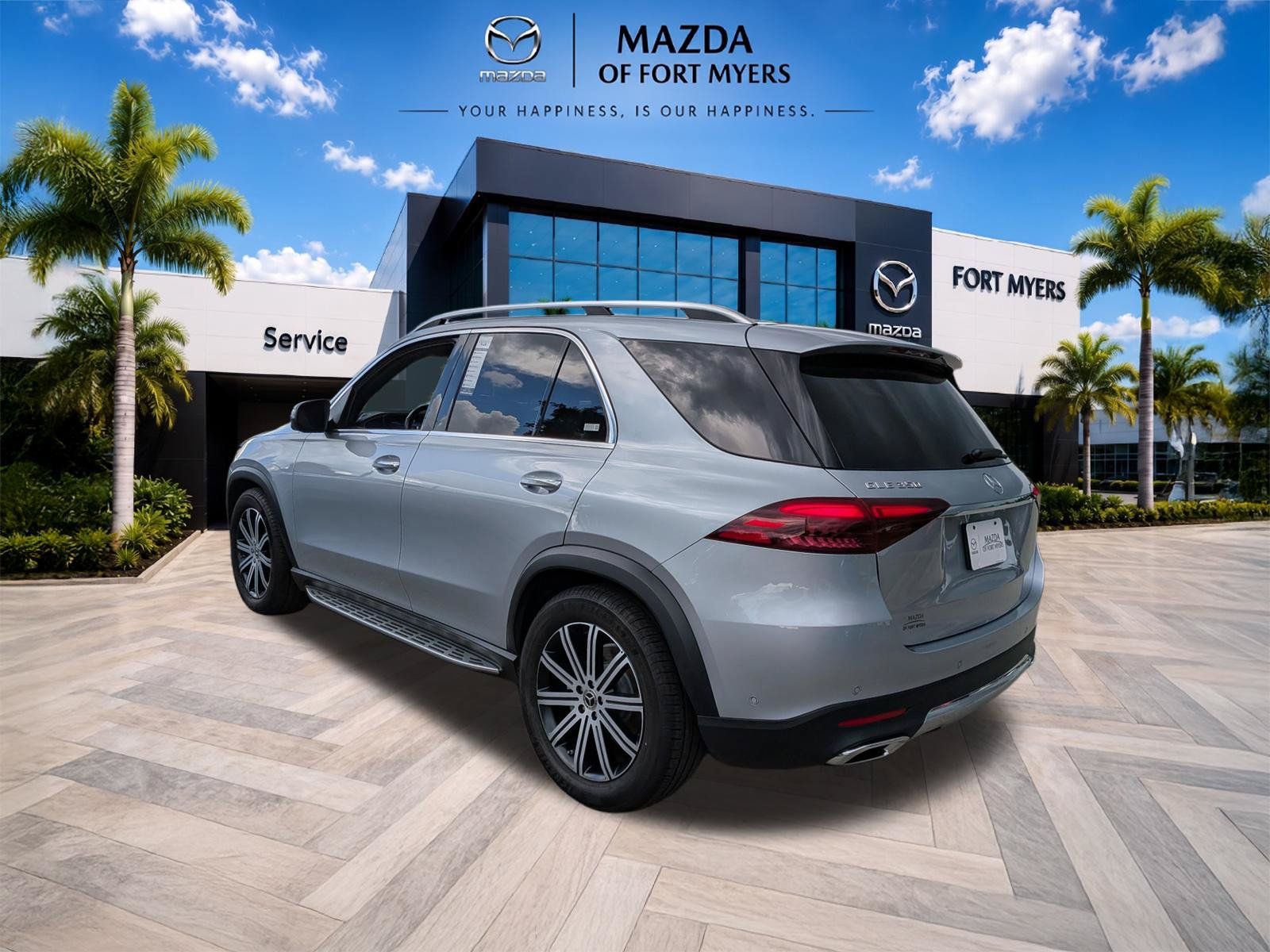 Used 2026 Mercedes-Benz GLE 350 4MATIC w/ Winter Package image 6