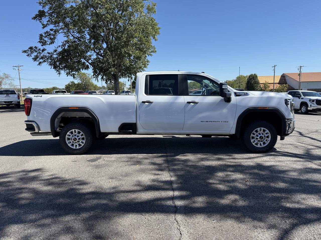 Used 2024 GMC Sierra 2500 Pro w/ Convenience Package AWD/4WD image 3