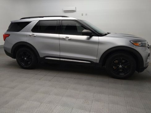 Used 2022 Ford Explorer XLT RWD image 11