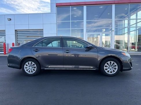 Used 2012 Toyota Camry LE FWD image 8