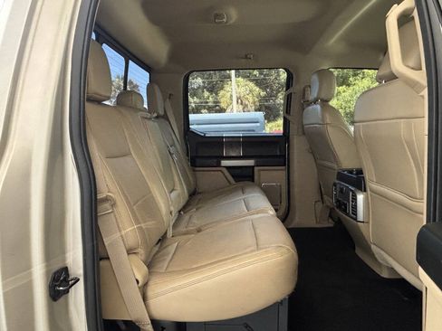 Used 2017 Ford F250 Lariat w/ Lariat Value Package AWD/4WD image 30