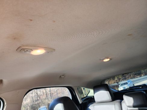 Used 2014 Ford Focus Titanium image 21