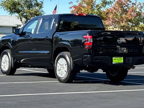 Used 2023 Nissan Frontier SV w/ Technology Package image 3