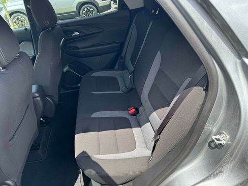 Used 2025 Chevrolet TrailBlazer LT FWD image 7