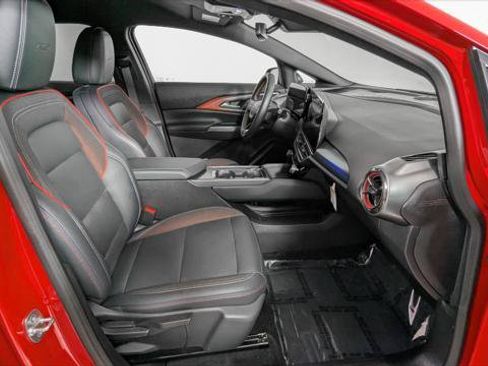 Used 2024 Chevrolet Equinox EV RS FWD image 23