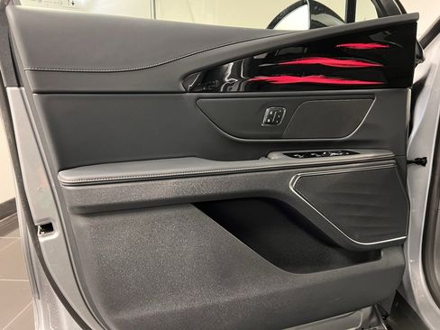 New 2026 Lincoln Nautilus Premier image 30