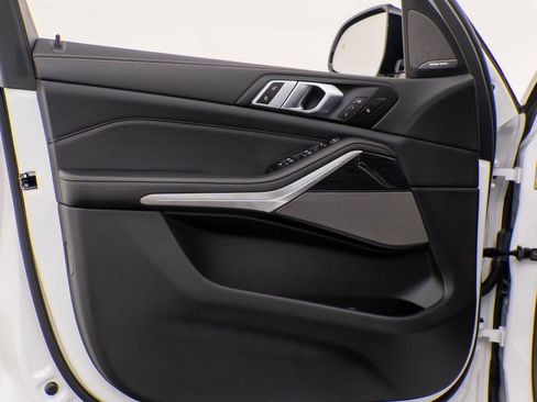 New 2026 BMW X5 xDrive40i w/ Executive Package image 13