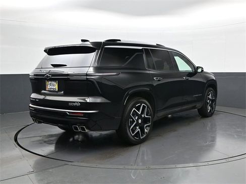 Certified 2025 Chevrolet Traverse High Country w/ LPO, Floor Liner Package image 5