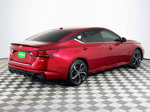 Used 2023 Nissan Altima 2.5 SR FWD image 8