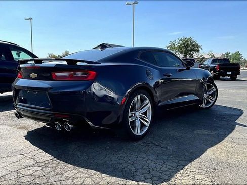 Used 2016 Chevrolet Camaro SS RWD image 4