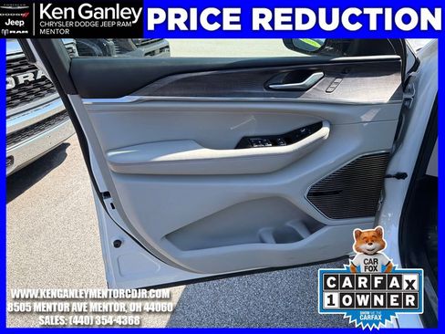 Used 2023 Jeep Grand Cherokee L Overland w/ Advanced Protech Group III AWD/4WD image 10