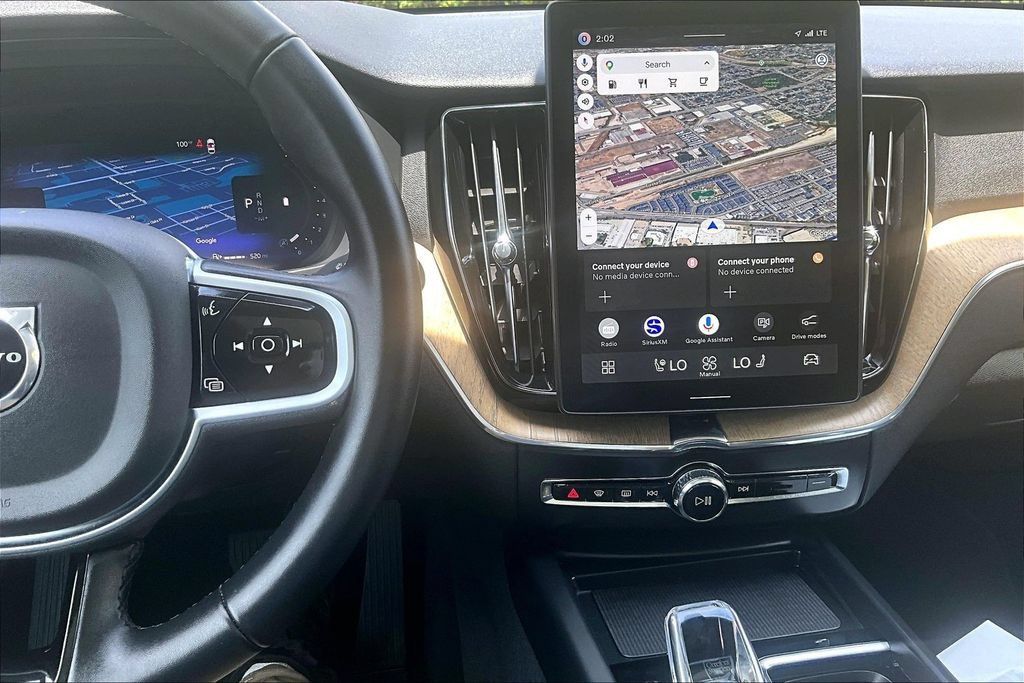 Certified 2026 Volvo XC60 B5 Plus AWD/4WD image 28