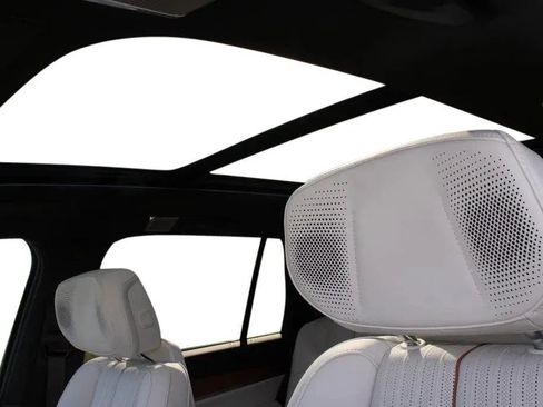 New 2026 Cadillac Vistiq Luxury image 43