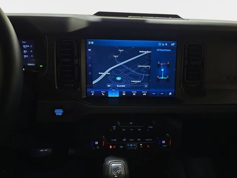 Used 2024 Ford Bronco Black Diamond AWD/4WD image 21
