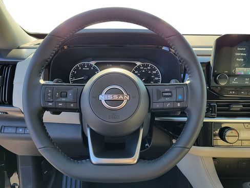 New 2025 Nissan Pathfinder SL image 34