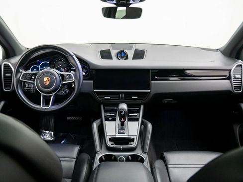 Used 2021 Porsche Cayenne E-Hybrid image 10