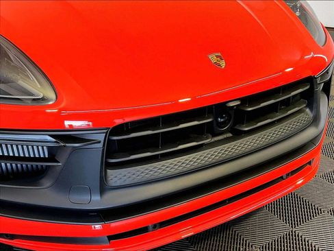 Certified 2026 Porsche Macan GTS AWD/4WD image 34