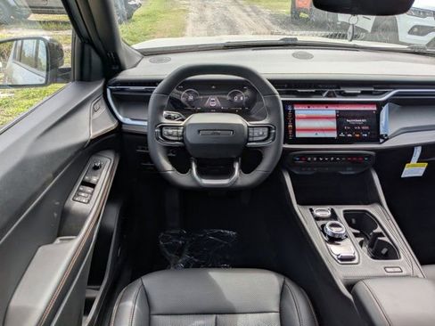 New 2026 Jeep Cherokee Overland image 17