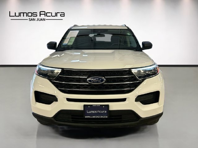Used 2024 Ford Explorer XLT AWD/4WD image 2