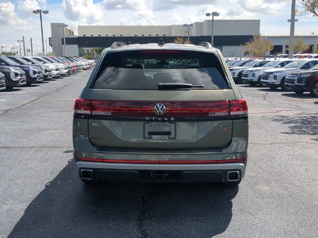 Used 2024 Volkswagen Atlas Peak Edition SEL AWD/4WD image 7