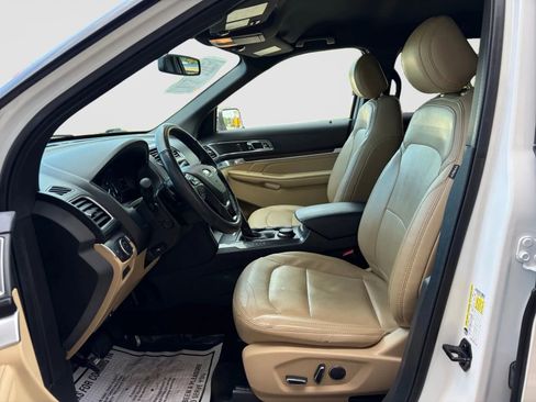 Used 2017 Ford Explorer Limited AWD/4WD image 12