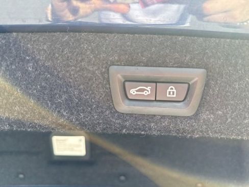 Used 2022 BMW 530i xDrive w/ Convenience Package AWD/4WD image 9