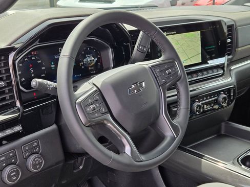 New 2026 Chevrolet Silverado 2500 ZR2 AWD/4WD image 11
