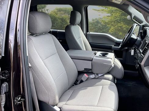 Used 2018 Ford F150 XLT w/ Equipment Group 302A Luxury AWD/4WD image 7