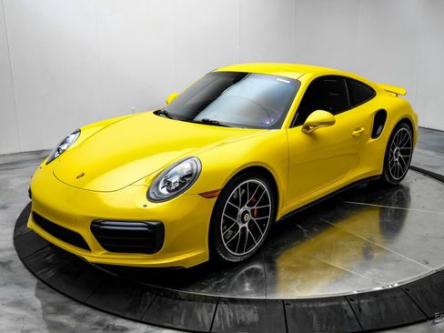 Used 2018 Porsche 911 Turbo S image 4