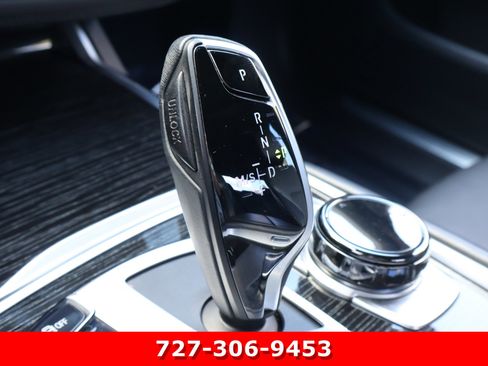 Used 2021 BMW 750i xDrive w/ Executive Package image 26