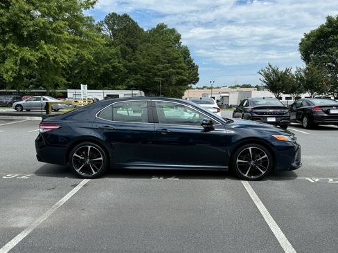 Used 2020 Toyota Camry XSE FWD image 6