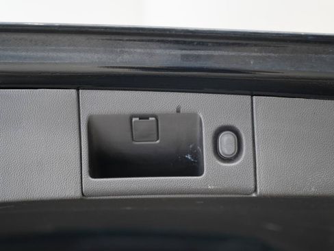 Used 2019 Chevrolet Tahoe LT AWD/4WD image 40