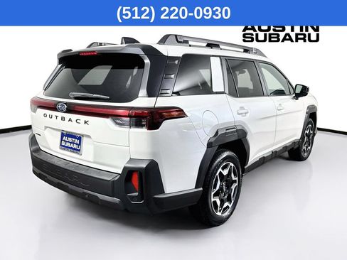 Used 2026 Subaru Outback Touring AWD/4WD image 8