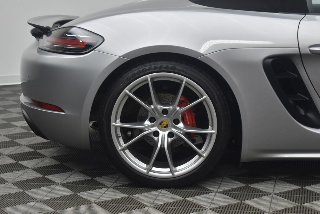 Used 2017 Porsche 718 Boxster S RWD image 23