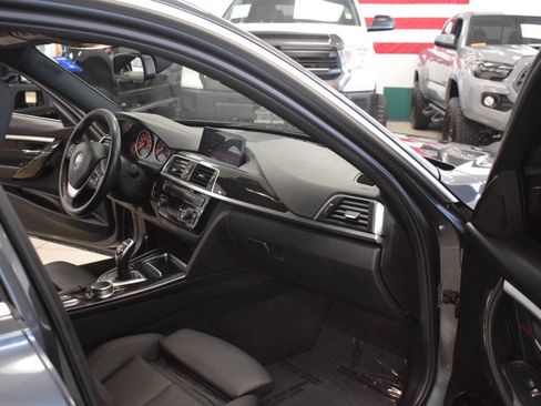 Used 2018 BMW 330i Sedan image 37