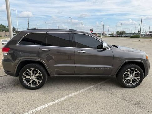 Used 2020 Jeep Grand Cherokee Overland AWD/4WD image 2