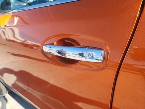 Used 2019 Nissan Rogue SV AWD/4WD image 11